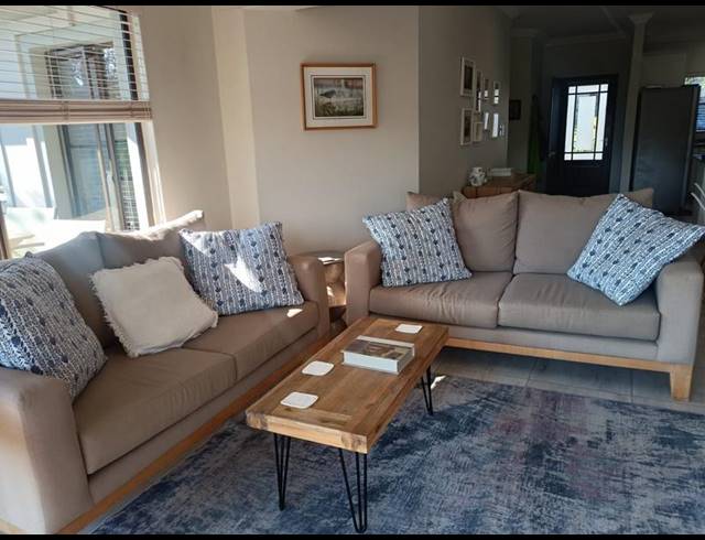 2 BEDROOM TOWNHOUSE FOR SALE IN SIMBITHI ECO ESTATE